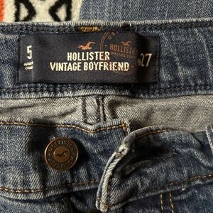 Hollister Distressed Jeans Size 5/27